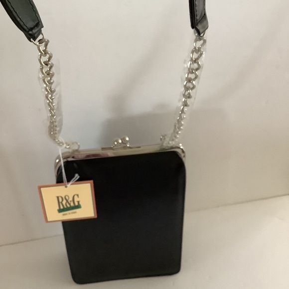 R&G crossbody purse black with clamshell closure brand new - Picture 6 of 6